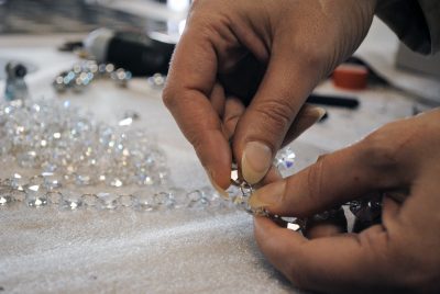 Immagine azienda Classuno 1 - Assemblaggio cristalli per lampade a sospensione